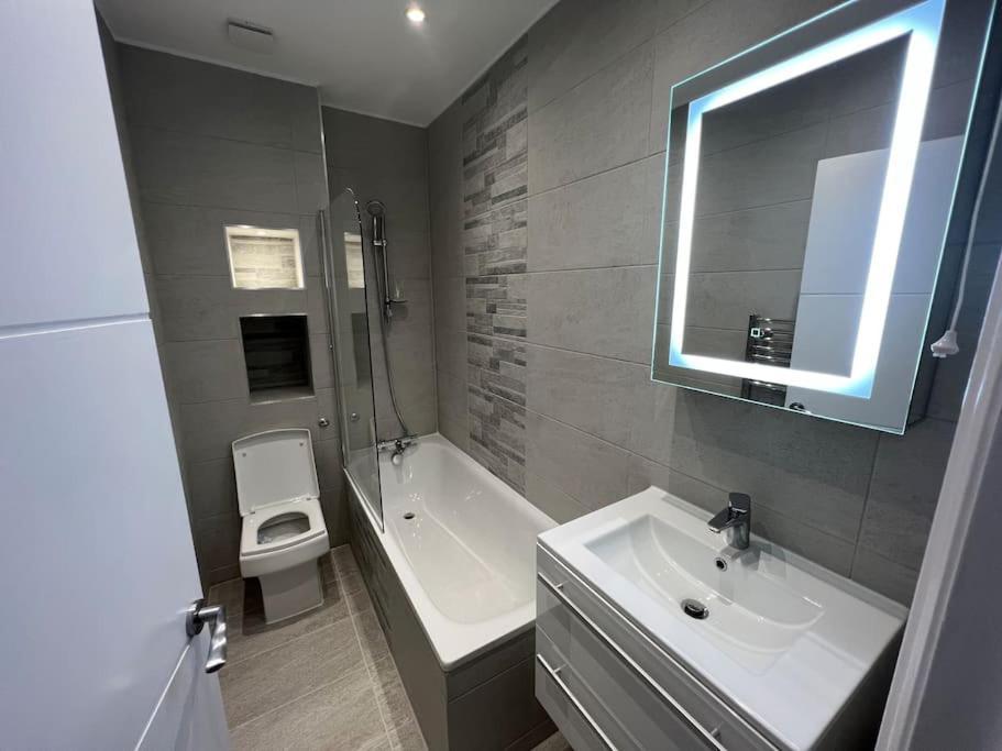 Apartamento Cosy Entire Flat In Kings Cross Londres Exterior foto